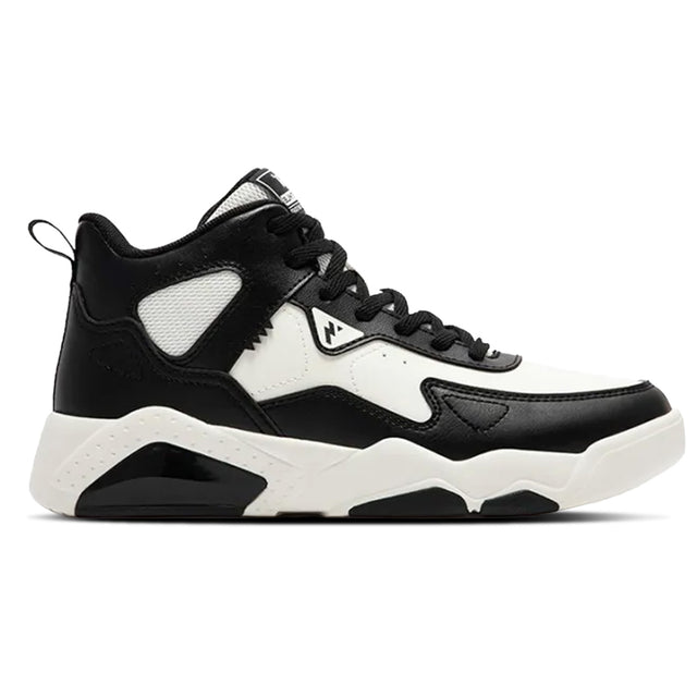 361 Degrees M Skateboardin