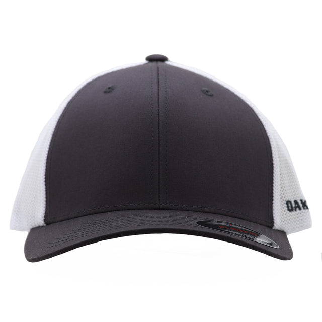 Oakley Golf Cresting Trucker Forge