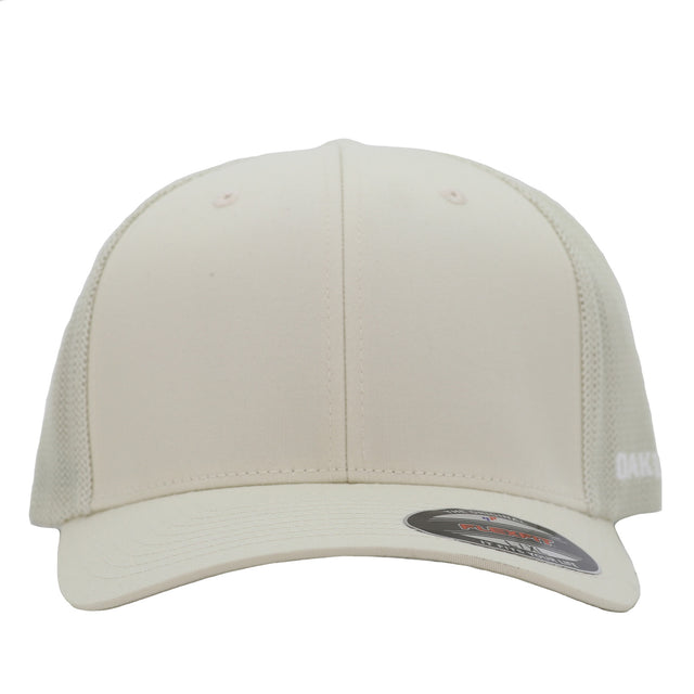 Oakley Golf Cresting Trucker